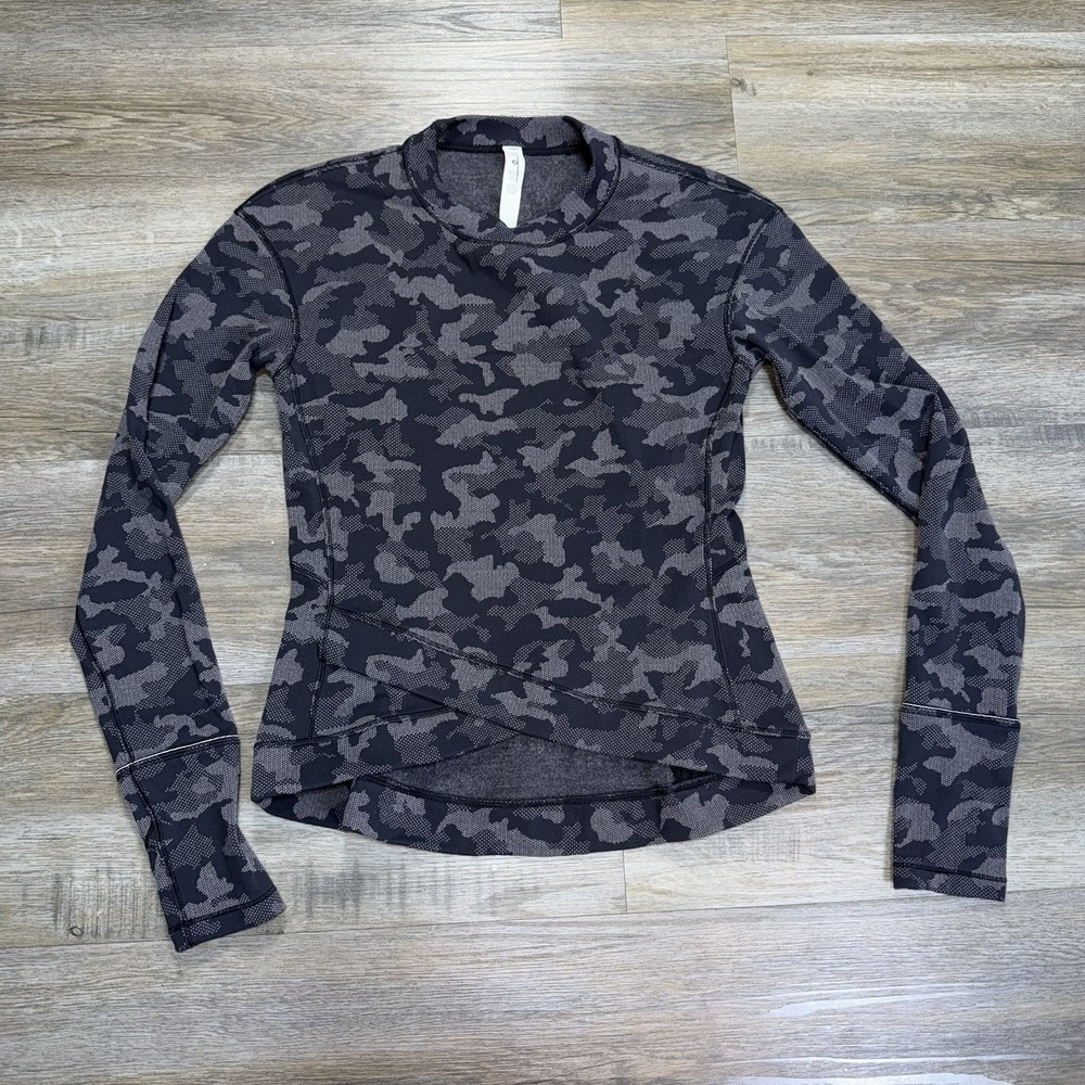Lululemon Close to Crossing Long Sleeve Rulu Heritage Camo Shirt Womens 6 Gym